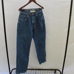 Loose Fit High Waisted Gap Mom Jeans.